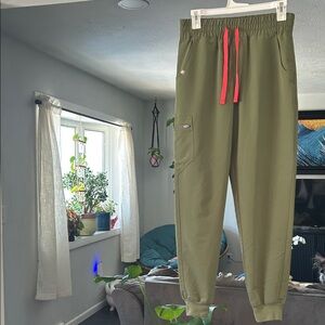 Olive Green women’s Zamora joggers size small EUC